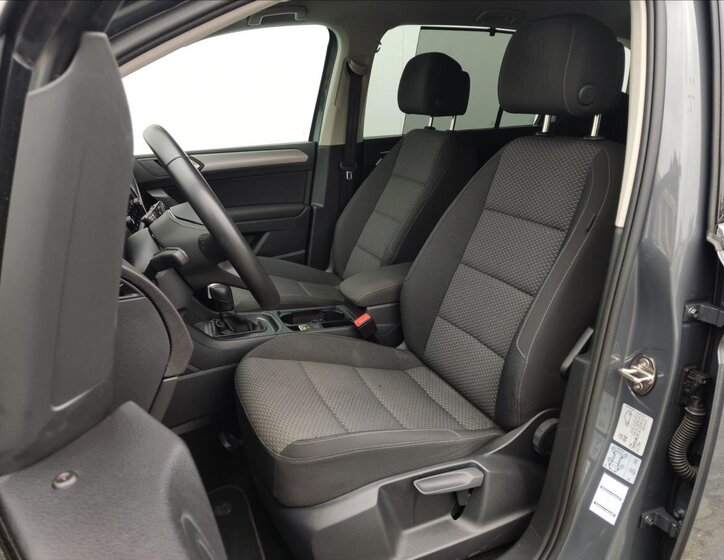 Volkswagen Touran MPV 1,5 l 110 kw