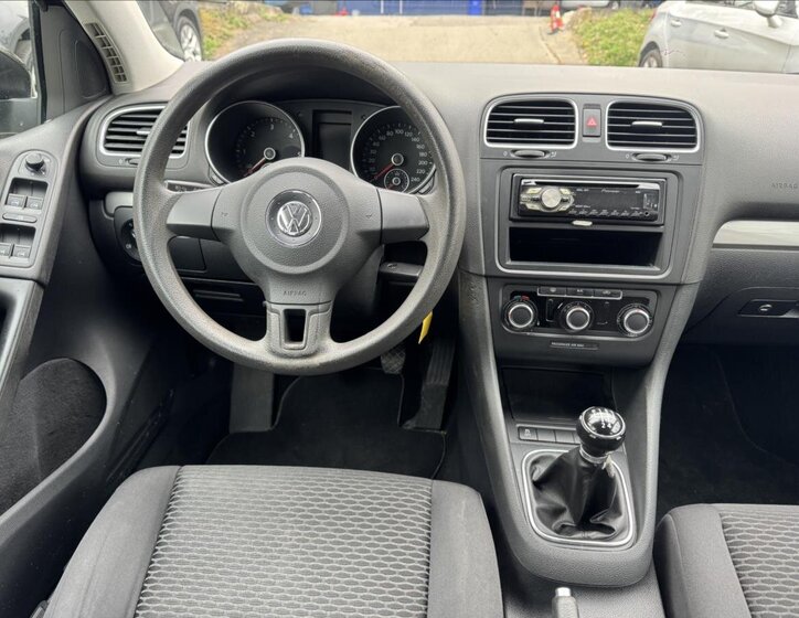 Volkswagen Golf Hatchback 1,6 l 77 kw