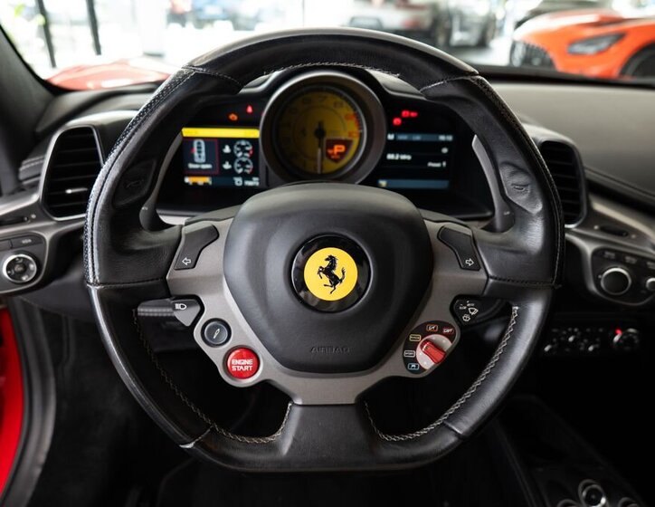 Ferrari 458 Kupé 4,5 l 416 kw
