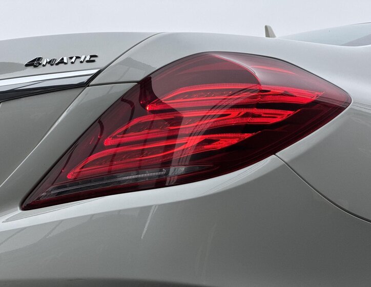 Mercedes-Benz Třídy S 44