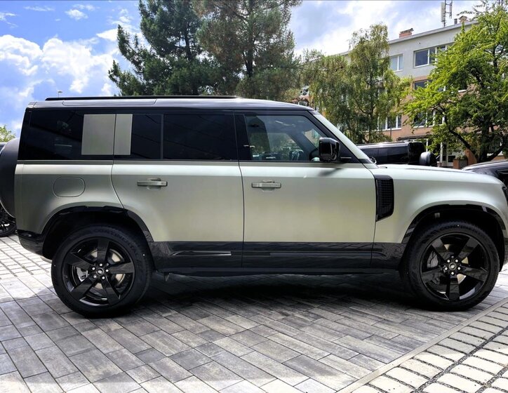 Land Rover Defender SUV / Terénní 3,0 l 221 kw