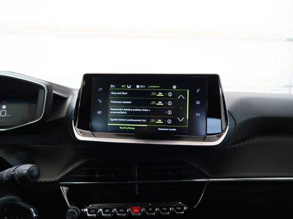 Peugeot 2008 SUV 1,2 l 74 kw