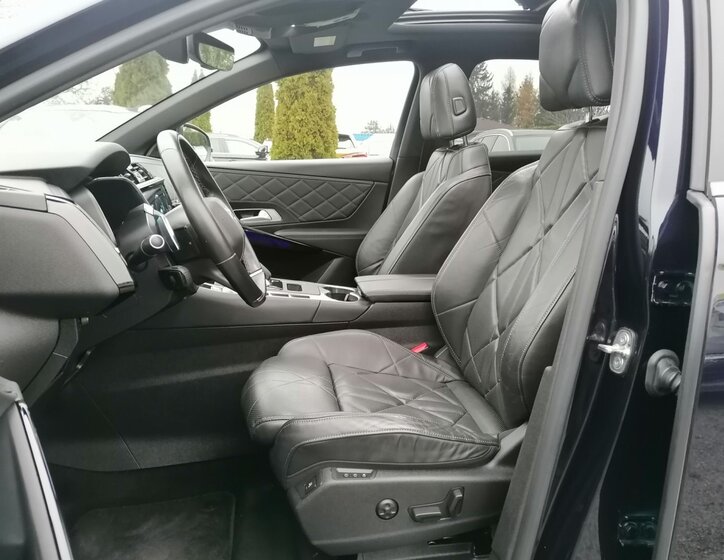 DS Automobiles DS7 Crossback 10