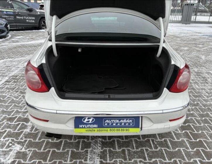 Volkswagen Passat CC Sedan 1,8 l 118 kw