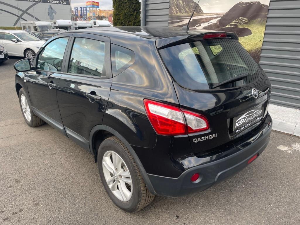Nissan Qashqai SUV / Terénní 2,0 l 110 kw