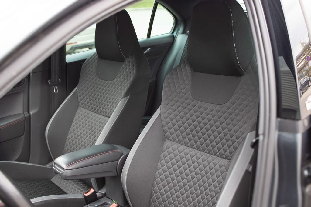 Škoda Rapid Sedan / Limuzína 999,0 81 kw