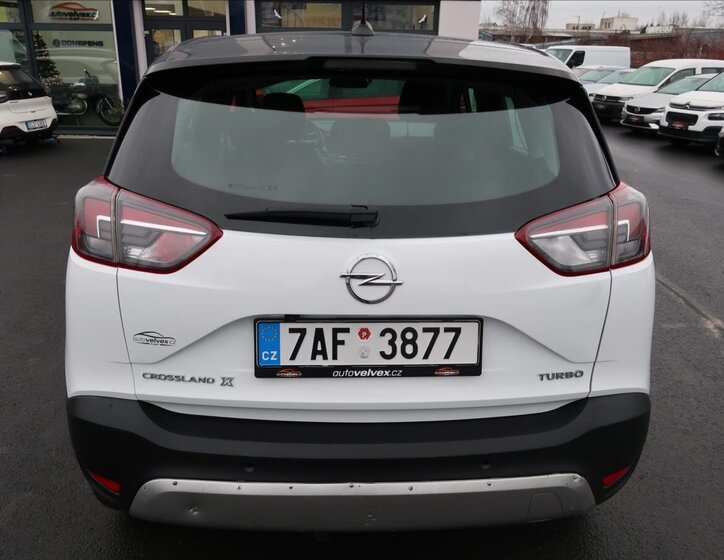 Opel Crossland X 8