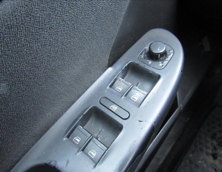 Volkswagen Passat Sedan 2,0 l 103 kw