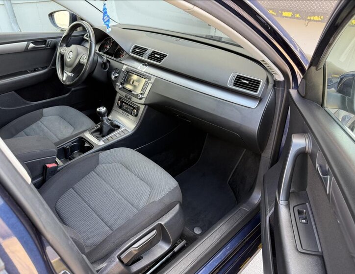 Volkswagen Passat Kombi 2,0 l 103 kw