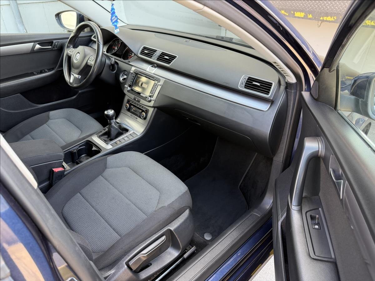 Volkswagen Passat Kombi 2,0 l 103 kw