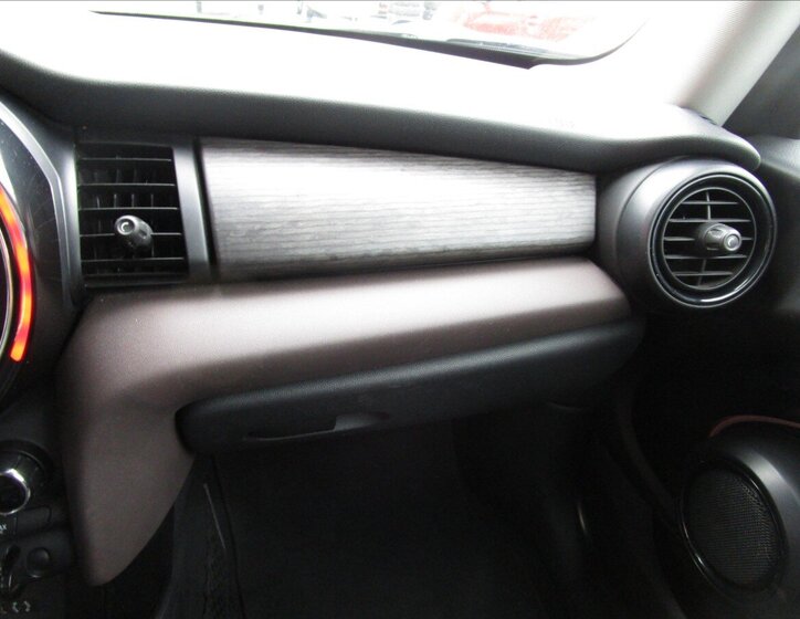 Mini Cooper Hatchback 1,5 l 85 kw