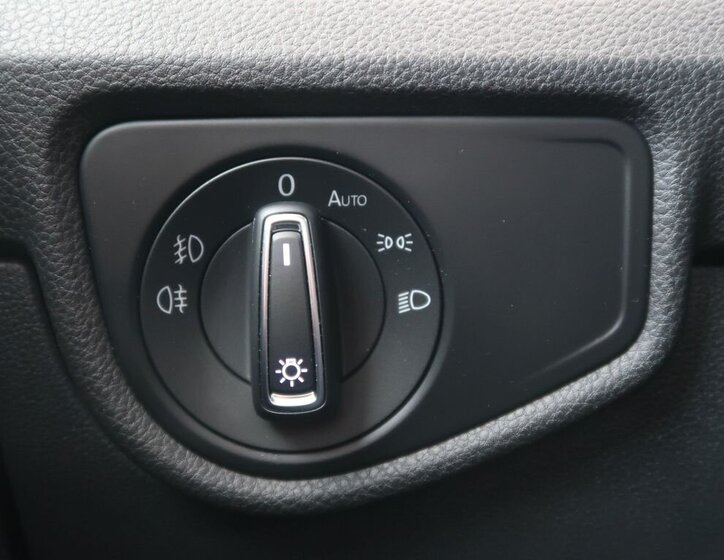 Volkswagen Touran Kombi 2,0 l 110 kw