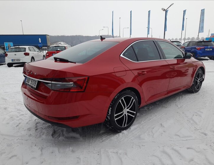 Škoda Superb Liftback 2,0 l 110 kw