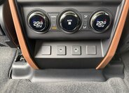 Land Rover Defender SUV 4,4 l 467 kw