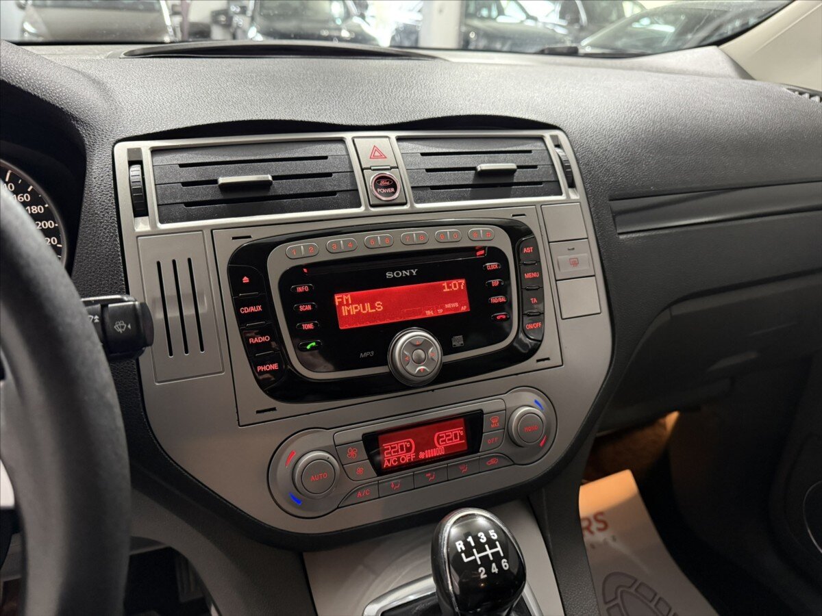 Ford Kuga SUV / Terénní 2,0 l 100 kw