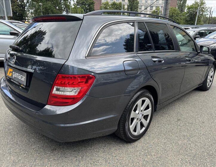 Mercedes-Benz Třídy C Kombi 2,1 l 88 kw