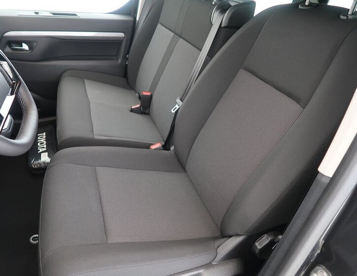 Toyota ProAce Verso VAN / Minibus 2,2 l 0