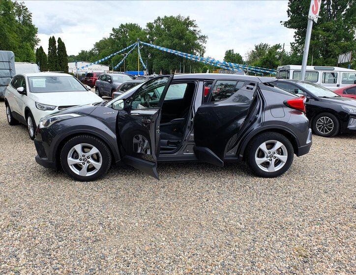 Toyota C-HR 17