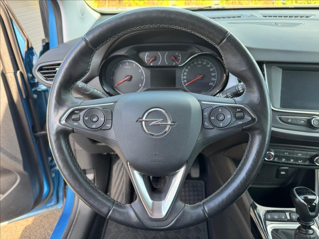 Opel Crossland SUV / Terénní 1,2 l 81 kw