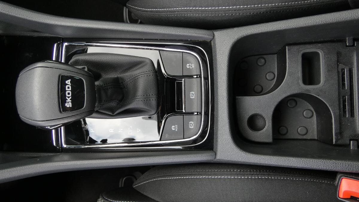 Škoda Karoq SUV / Terénní 1,5 l 110 kw