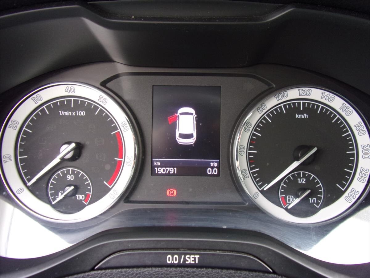 Škoda Karoq Kombi 999,0 85 kw