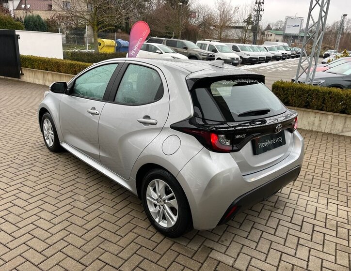 Toyota Yaris 4
