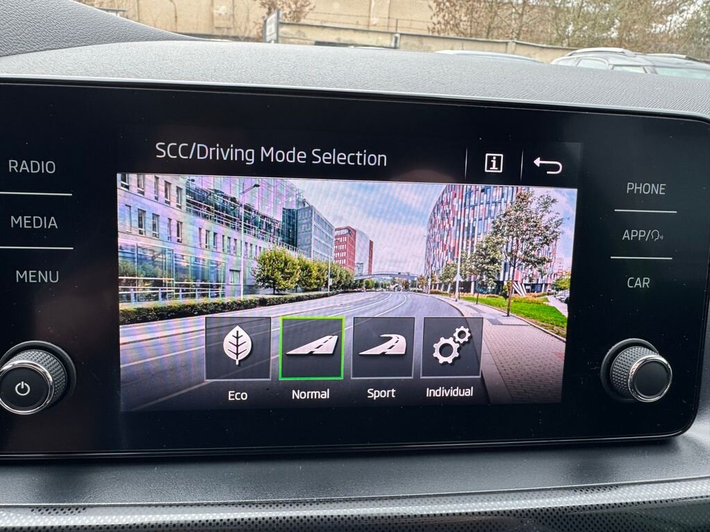 Škoda Scala Hatchback 1,5 l 110 kw