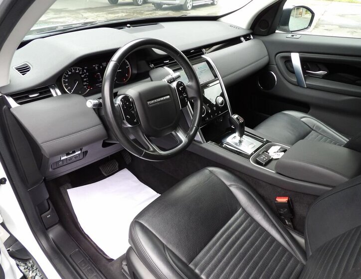 Land Rover Discovery Sport SUV / Terénní 2,0 l 110 kw