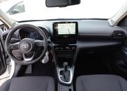 Toyota Yaris Cross 12