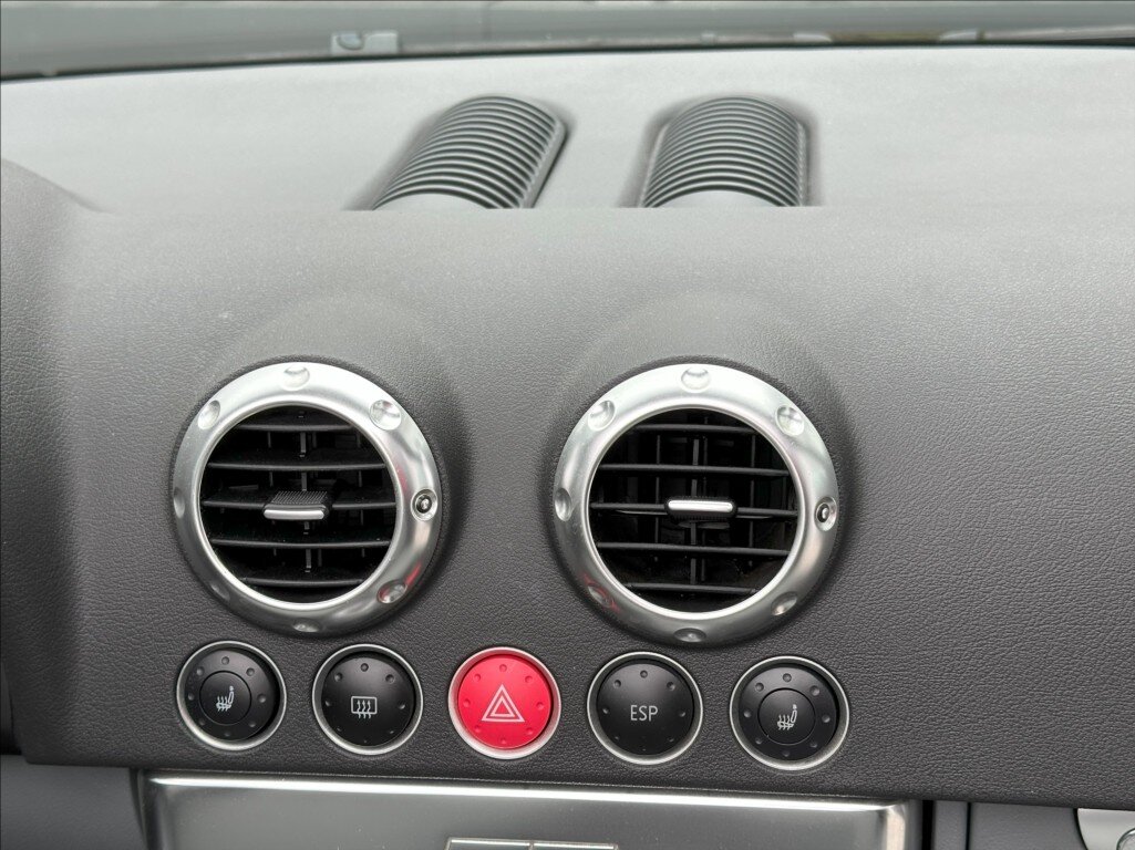 Audi TT Kabriolet 1,8 l 110 kw