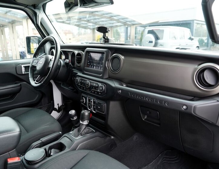 Jeep Wrangler SUV / Terénní 2,1 l 147 kw