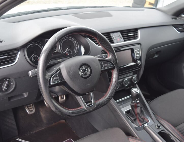 Škoda Octavia Sedan / Limuzína 2,0 l 135 kw