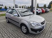KIA Rio 8
