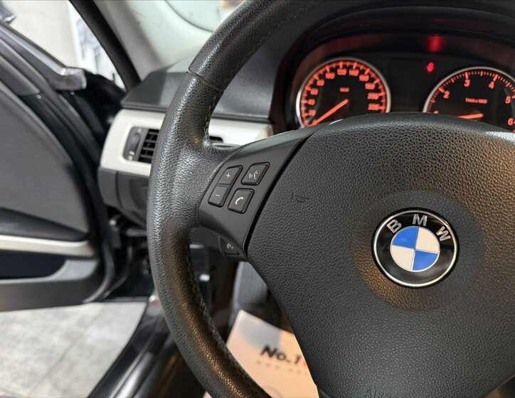 BMW Řada 3 Sedan / Limuzína 2,0 l 105 kw