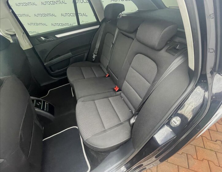 Škoda Superb Kombi 2,0 l 103 kw