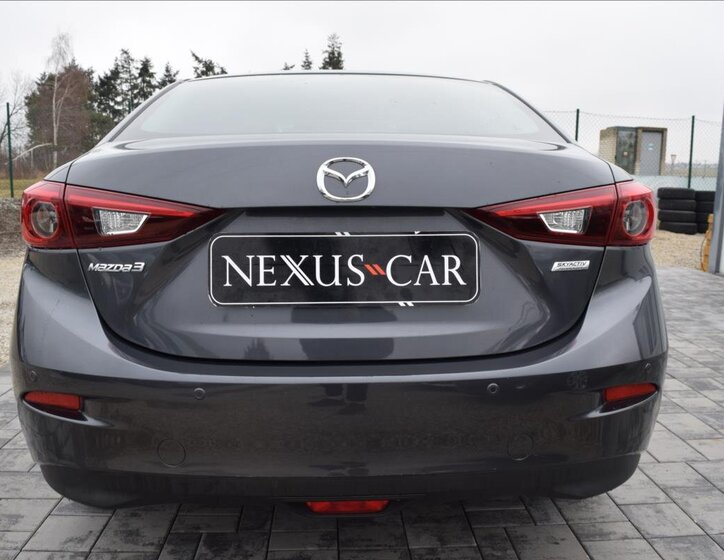 Mazda 3 Sedan / Limuzína 1,5 l 74 kw