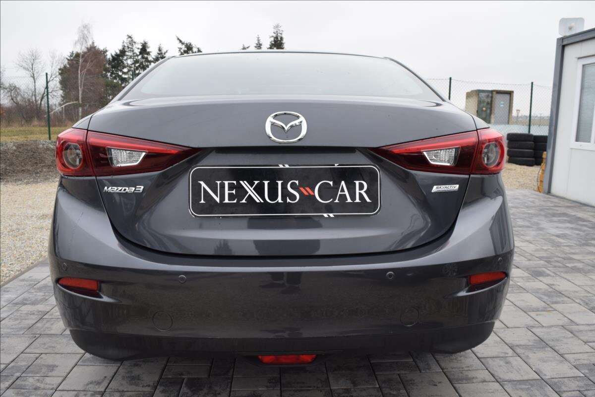 Mazda 3 Sedan / Limuzína 1,5 l 74 kw