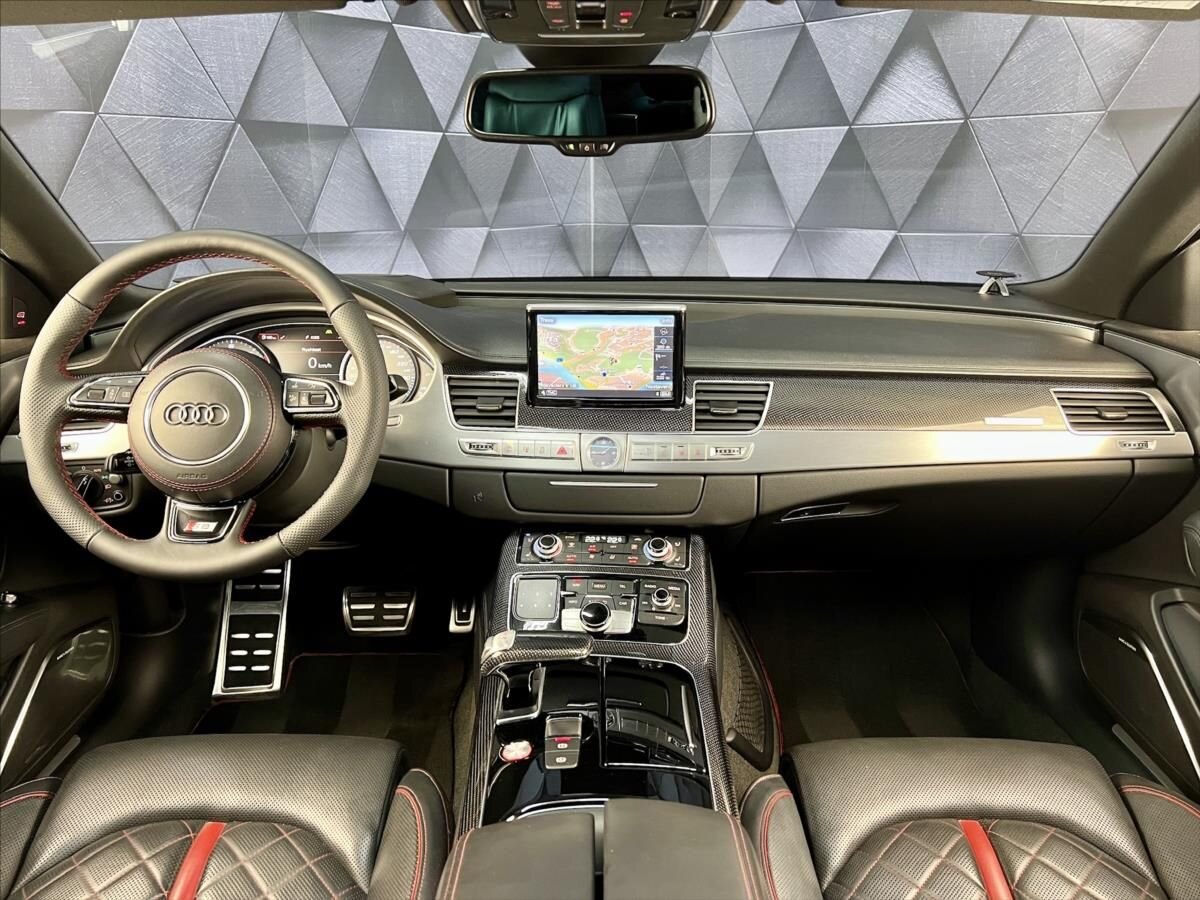 Audi S8 Sedan / Limuzína 4,0 l 382 kw