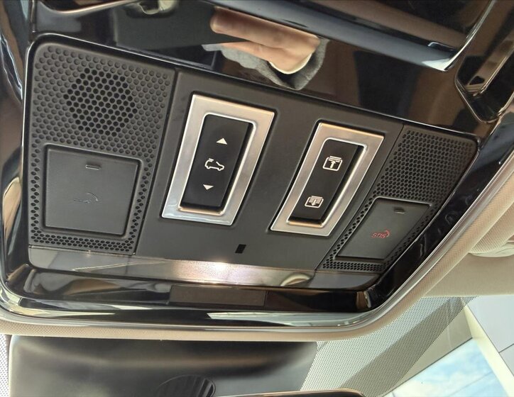 Land Rover Range Rover Velar 18