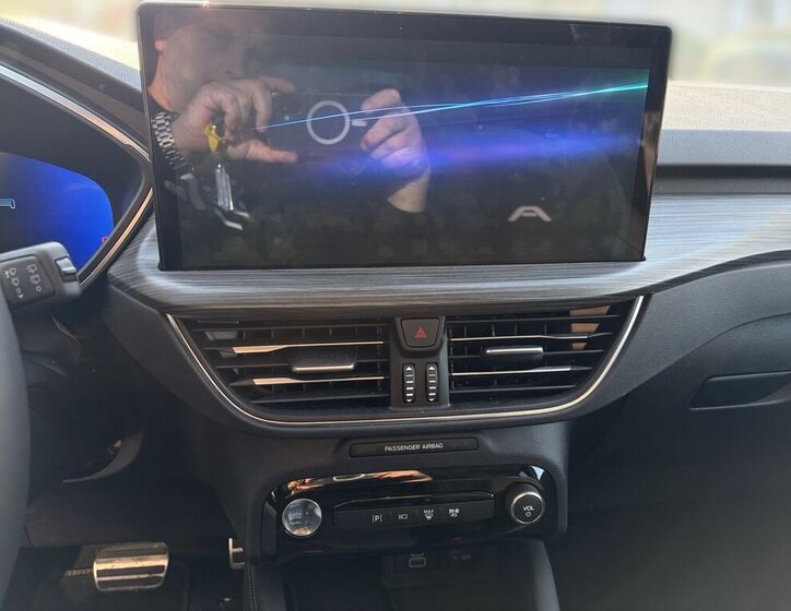 Ford Kuga SUV 2,5 l 132 kw