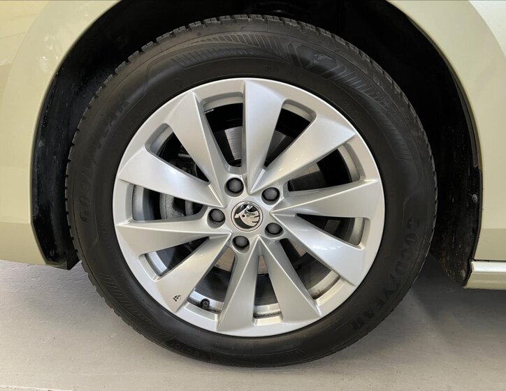 Škoda Superb Kombi 2,0 l 110 kw