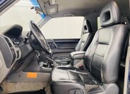 Mitsubishi Pajero SUV / Terénní 2,5 l 85 kw