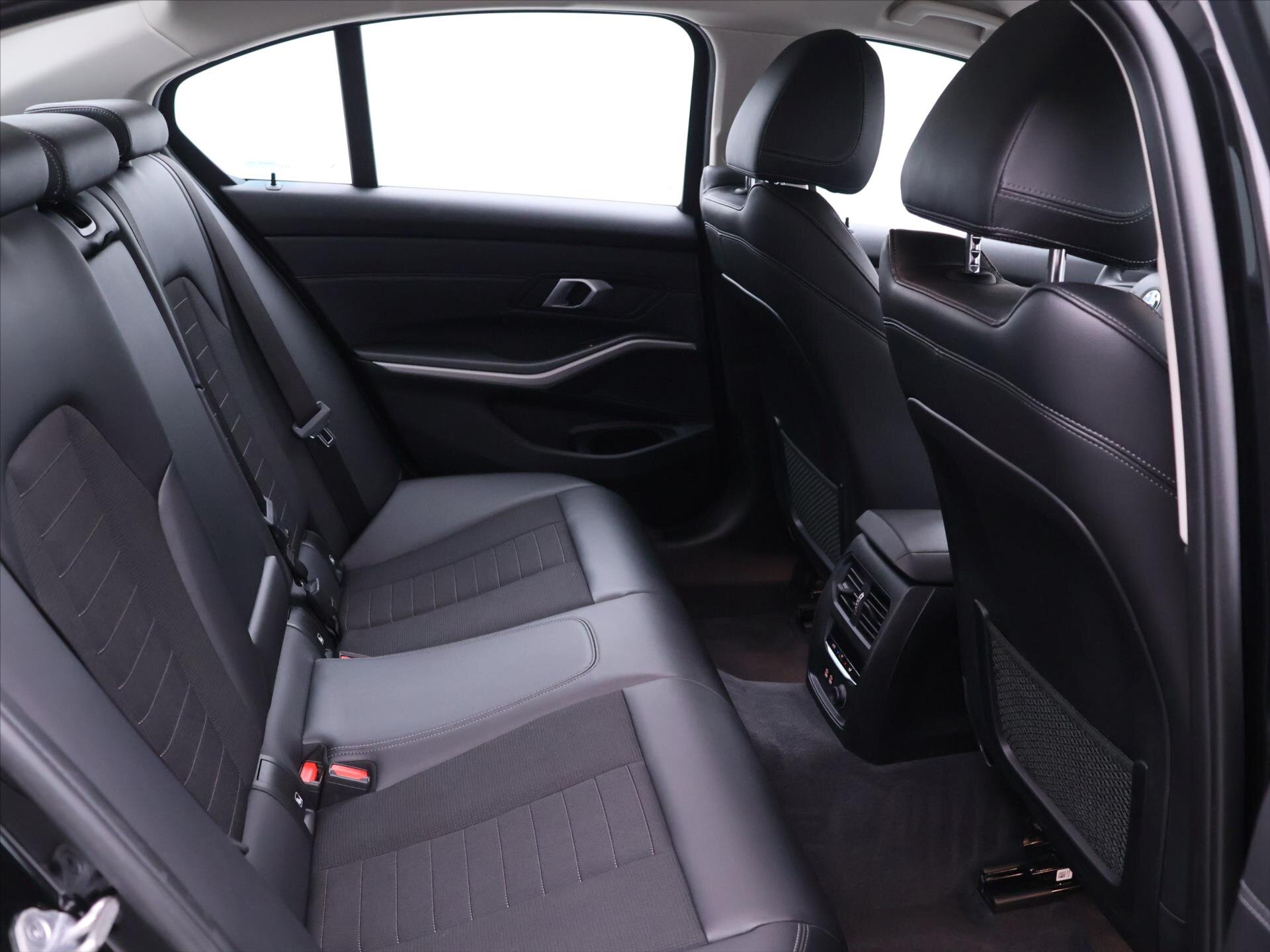 BMW Řada 3 Sedan / Limuzína 2,0 l 140 kw