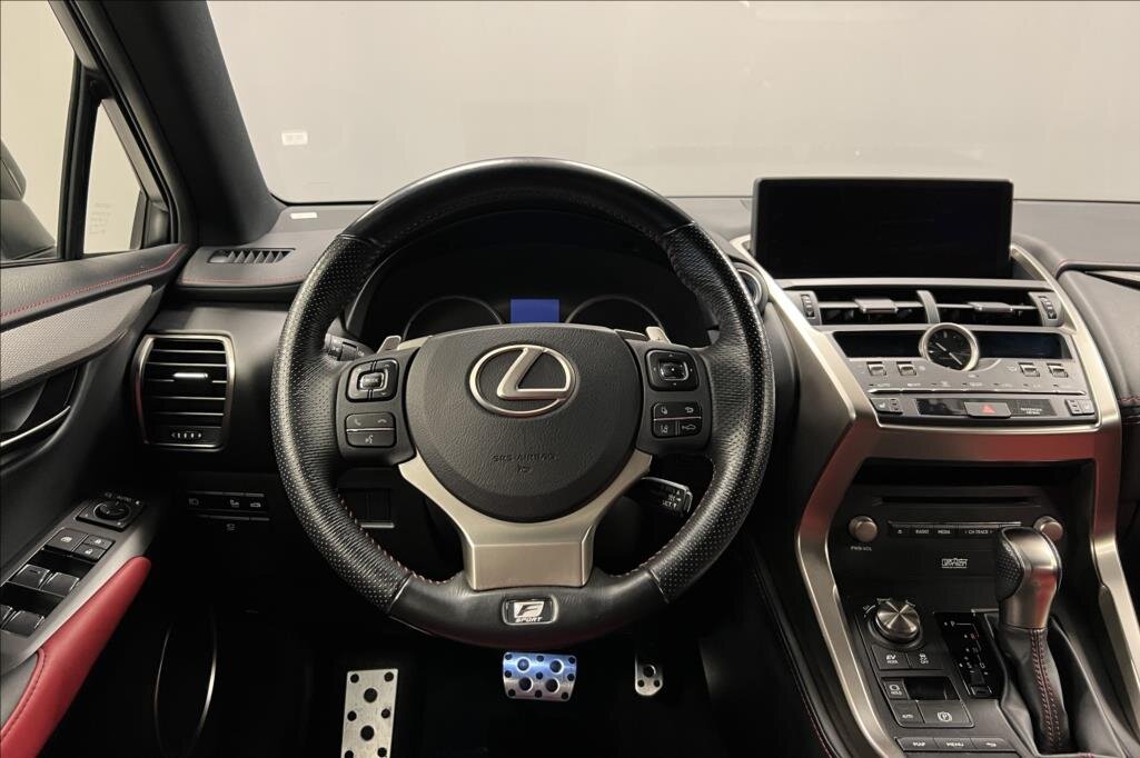 Lexus NX 300h SUV / Terénní 2,5 l 145 kw