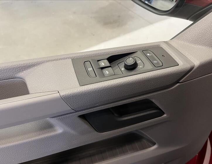 Volkswagen Caravelle 22