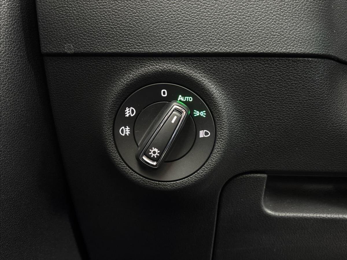 Škoda Karoq SUV / Terénní 1,5 l 110 kw