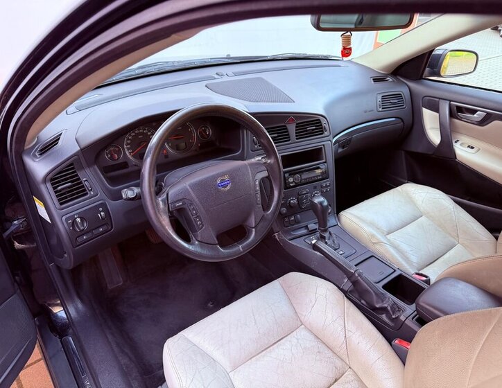 Volvo V70 Kombi 2,4 l 120 kw