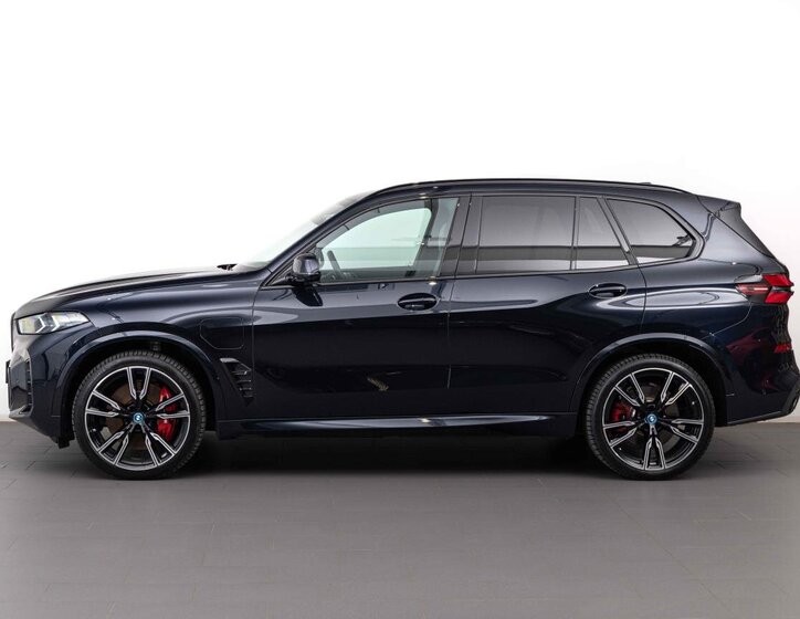 BMW X5 SUV 3,0 l 360 kw