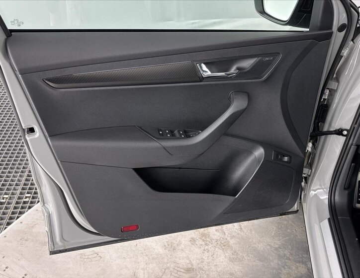 Škoda Karoq SUV / Terénní 1,5 l 110 kw