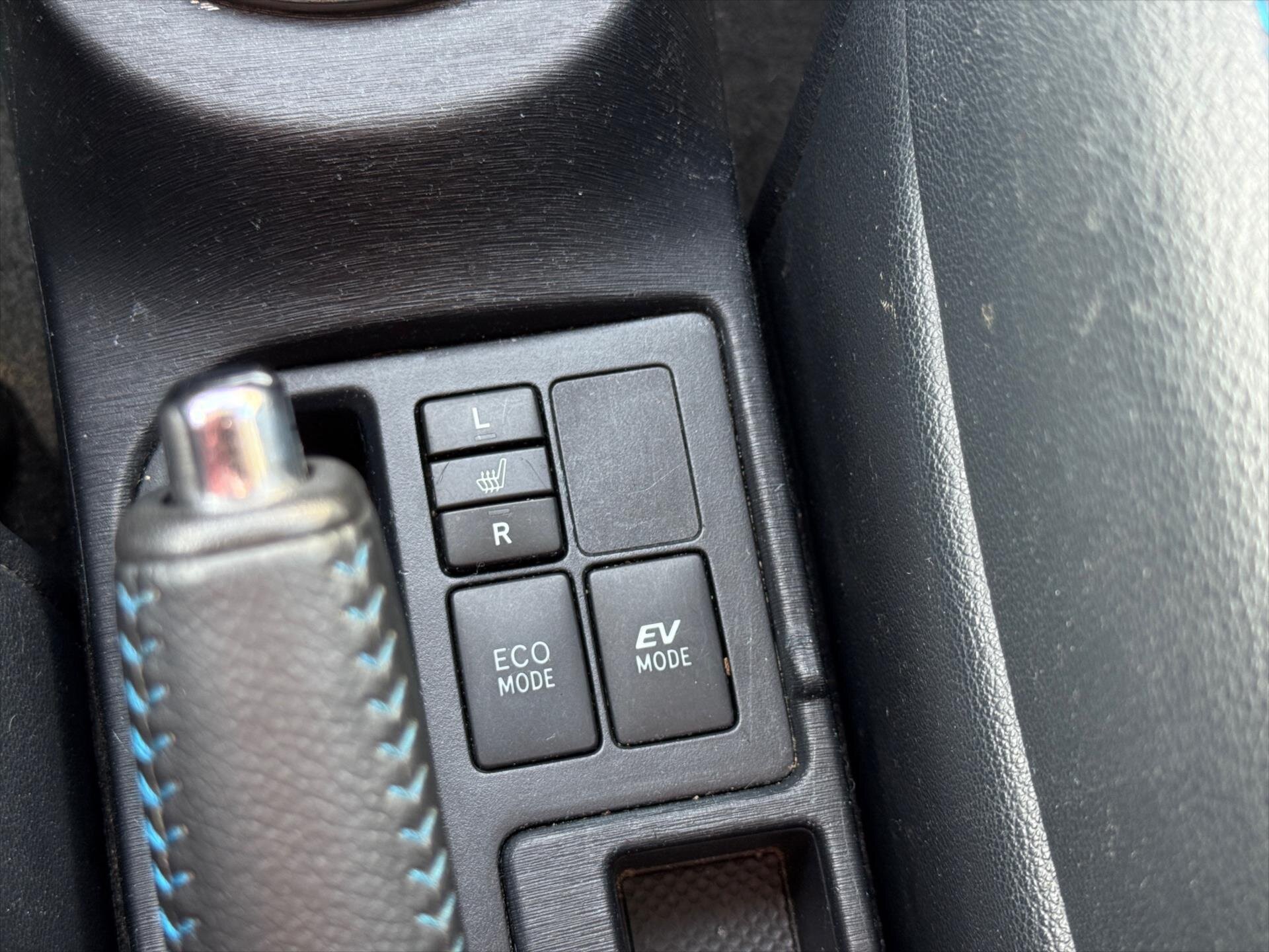 Toyota Yaris Hatchback 1,5 l 55 kw